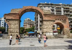 Θεσσαλονίκη: Τρία εμβληματικά έργα για έγκριση στο ΕΣΠΑ - 3 προσφυγές και τα σχολεία που «τρέχουν»