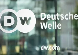 Η Deutsche Welle θα συνεχίσει να μιλά ελληνικά - Απετράπη το λουκέτο