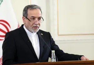 Αραγτσί: Το Ιράν «δεν αποδέχεται τον καταναγκασμό, τις απειλές ή τον εκφοβισμό»