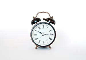 Μία ώρα πίσω οι δείκτες των ρολογιών τα ξημερώματα της Κυριακής