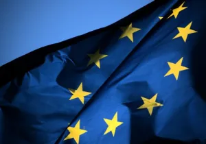 Η EE εξετάζει την απόφαση που έκρινε παράνομους τους δασμούς Τραμπ