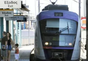 Άνω Λιόσια: Παρασύρθηκε περαστικός από συρμό του Προαστιακού σε σημείο χωρίς διάβαση