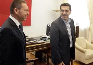ΤτΕ κατά Τσίπρα για τον αναβαλλόμενο φόρο στις τράπεζες