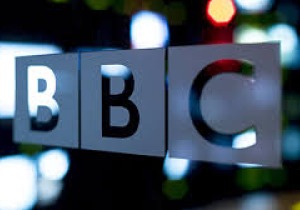 Τραμπ: Δηλώνει πως έχει «υποχρέωση» να μηνύσει το BBC 