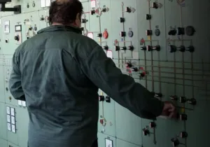 Το τελευταίο τρίμηνο η ΔΕΗ απορρόφησε μεγάλο μέρος των αυξήσεων στη χονδρική τιμή ρεύματος, αποφεύγοντας να το μετακυλήσει στην κατανάλωση