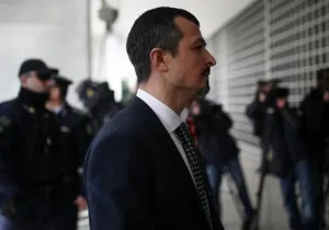 Ελεύθεροι και οι 8 Τούρκοι αξιωματικοί υπό δρακόντεια μέτρα φύλαξης