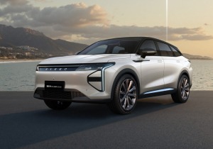 Chery Exeed Yaoguang C-DM Global Edition: Υβριδικό SUV με 1.400 χλμ. αυτονομία και high-tech καμπίνα