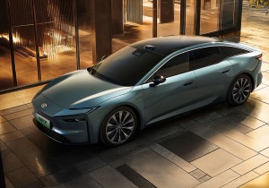 Το νέο Toyota bZ7 κάνει reset στην κατηγορία