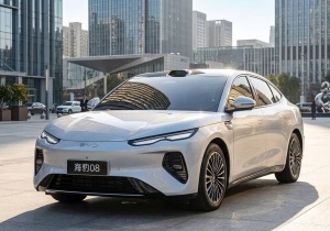 Το νέο BYD Seal 08 έρχεται με 1.000 χλμ αυτονομία και φόρτιση σε 5′