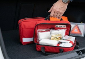 Φαρμακείο αυτοκινήτου: Αισχροκέρδεια και αδυναμία ελέγχου