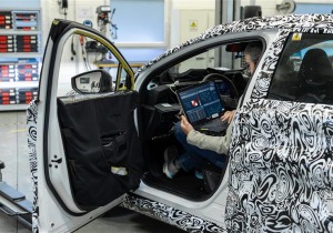 Η Nissan φέρνει πιο γρήγορα τα μοντέλα της στους πελάτες, με τη δύναμη της τεχνητής νοημοσύνης