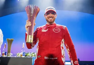 Η Nissan Formula E Team παίρνει την νίκη στο παρθενικό E-Prix της Τζέντα