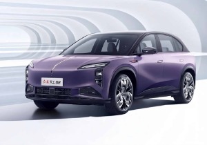 Η Hongqi εξάγει τα ηλεκτρικά EH7 και EHS7 στην Ευρώπη