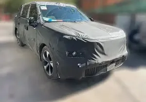 Πρώτες εικόνες του νέου PHEV της Lynk & Co