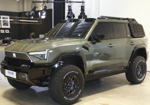 Δείτε το νέο plug-in SUV που κάνει Range Rover και Jeep να… ιδρώνουν!