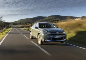 Στην Ελλάδα τα νέα Citroën C4 και C4X – Δείτε εκδόσεις και τιμές