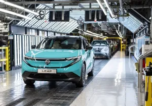 Μέσα στη γραμμή παραγωγής του νέου Nissan LEAF στο Sunderland – [video]