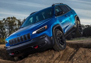 Το Jeep Cherokee επιστρέφει την επόμενη χρονιά με υβριδική ισχύ