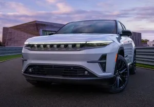 Jeep Wagoneer S:  πολυτελές EV, 600 HP με 480 χλμ αυτονομίας!