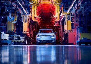 Ford Explorer: Ξεκίνησε η παραγωγή του αμιγώς ηλεκτρικού EV