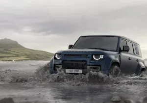 Νέο Land Rover Defender – Ανανεωμένο και πιο high-tech από ποτέ