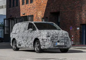 Η Mercedes ετοιμάζει τα μελλοντικά ηλεκτρικά βαν της