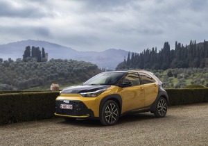 Νέο Toyota Aygo cross hybrid electric – Το ultra compact SUV