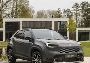 Το κορυφαίο σε πωλήσεις Toyota Yaris Cross ανανεώνεται σχεδιαστικά