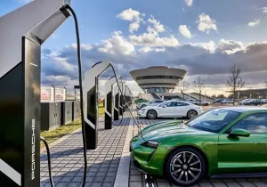 EV: Η «πατέντα» της νωπής πετσέτας για ταχεία φόρτιση