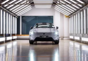 Η Volvo ξεκινά την παραγωγή του νέου αμιγώς ηλεκτρικού Volvo ES90 [video]