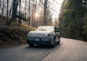 Leapmotor C10 MY27: Μεγαλύτερη αυτονομία, 571 PS και φόρτιση σε 24 λεπτά