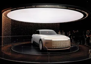 Η «λαϊκή Rolls-Royce» που σχεδίασε ο πρώην αρχισχεδιαστής της Bugatti είναι γεγονός