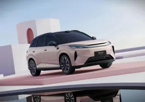 Το νέο BYD Atto 3 έρχεται με φόρτιση-αστραπή και αυτονομία 630 χλμ. – Πότε λανσάρεται