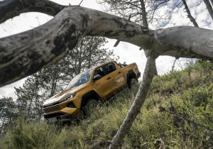 Toyota Hilux BEV: Το πρώτο αμιγώς ηλεκτρικό Hilux με τετρακίνηση και αυτονομία έως 380 Km