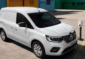 Η Renault αναβαθμίζει το ηλεκτρικό Kangoo: Μεγαλύτερη αυτονομία, ταχύτερη φόρτιση και έως 7 θέσεις