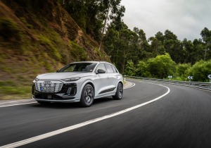 Παρουσίαση: Audi Q6 e-tron – Δείτε πόσο κάνει