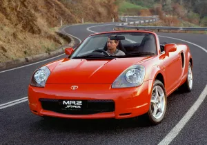 Toyota MR2 Spyder: πιπεράτο σφηνάκι!