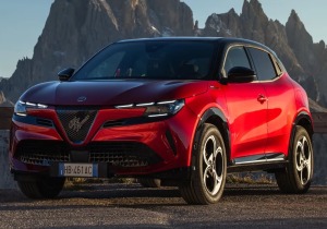 Νέα Alfa Romeo Junior 2026: Η έκδοση Ti ανεβάζει επίπεδο