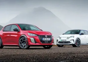 Peugeot E-208 GTi vs Alpine A290: Γαλλικός εμφύλιος στα hot hatch