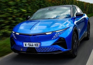 Ηλεκτρικά αυτοκίνητα… με θόρυβο βενζίνης; Η Ευρωπαϊκή Ένωση διχάζεται