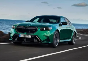 BMW M5: Νέα plug-in υβριδική με 727 ίππους