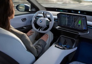 BMW: Τέλος στην αυτόνομη οδήγηση επιπέδου 3 και στροφή προς πιο ρεαλιστικά συστήματα