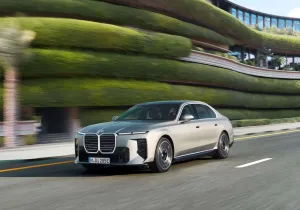 Νέα BMW i7: Όταν η πολυτέλεια συναντά την ηλεκτροκίνηση των 544 PS