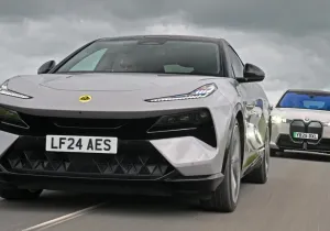 BMW iX vs Lotus Eletre: Βρετανία εναντίον Γερμανίας στη μάχη των e-SUV