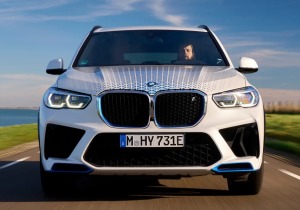 Η BMW εξετάζει την τεχνολογία επέκτασης αυτονομίας – Πρώτο βήμα το iX5;