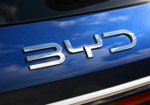 Η BYD ετοιμάζει «ευρωπαϊκή επίθεση» με νέα μικρά μοντέλα – Το Dolphin G αλλάζει τα δεδομένα