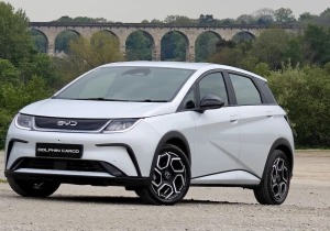 BYD Dolphin Cargo e-Van: Ένα νέο «όπλο» για τις αστικές διανομές