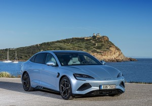 Η BYD φέρνει τη μεγαλύτερη επανάσταση στην έξυπνη οδήγηση