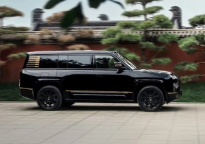 Το SUV που δεν σπάει: Η BYD πετάει πάνω του δέντρο 2 τόνων και το Yangwang U8L… ούτε που ιδρώνει! [video]