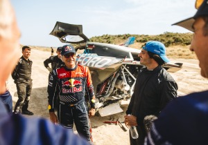Sainz x2 σε μια ξεχωριστή εμπειρία με το Ford Raptor T1+ [video]